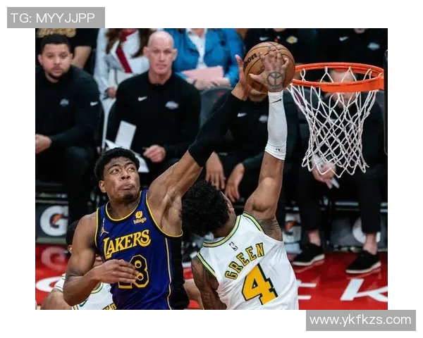 1月19日湖人与火箭的精彩对决直播全程回顾与赛后分析 1月19日湖人与火箭的精彩对决直播全程回顾与赛后分析