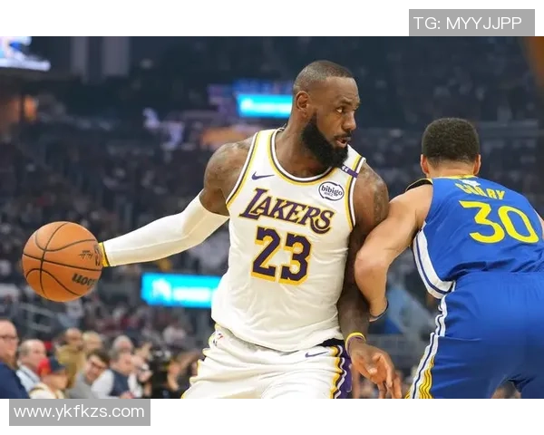 湖人勇士圣诞大战精彩回放全场视频尽在腾讯体育不容错过