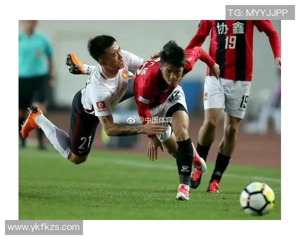 武汉卓尔与河北华夏幸福激战正酣最终比赛结果揭晓引发球迷热议